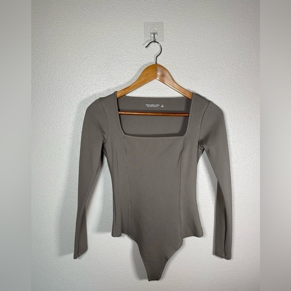 NWOT Abercrombie & Fitch Soft Collection Square Neck Bodysuit Small J60